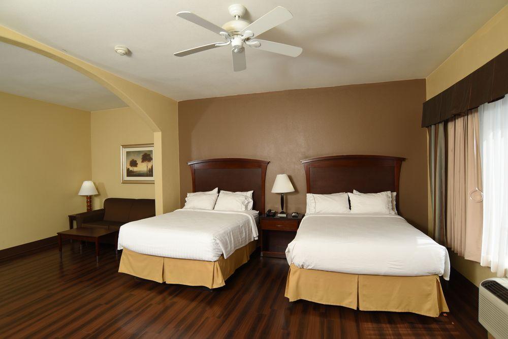 Holiday Inn Express Seguin By Ihg Extérieur photo
