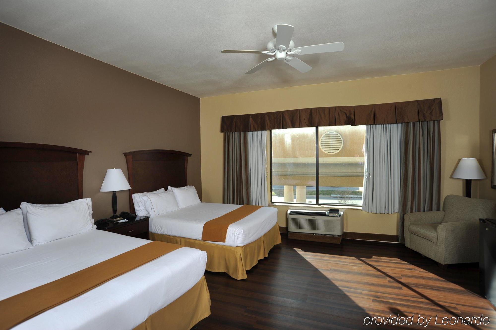 Holiday Inn Express Seguin By Ihg Extérieur photo